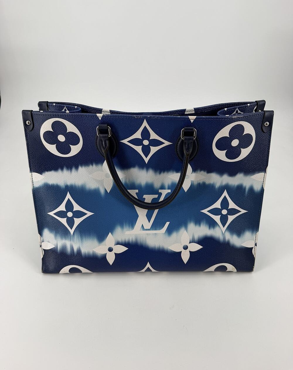 Louis Vuitton Escale OnTheGo GM Blue Tie Dye Giant Monogram Tote Bag M45120